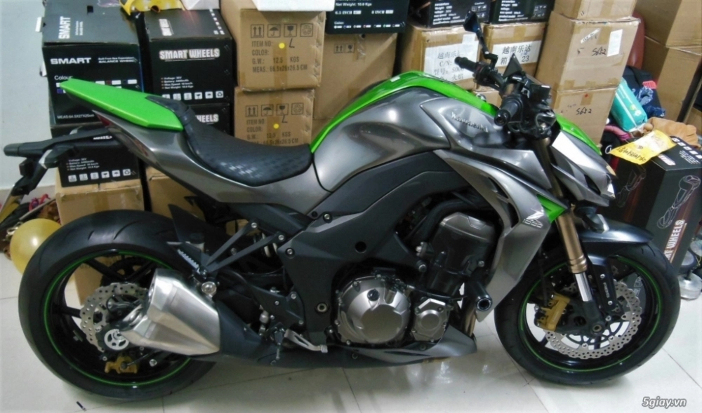 Kawasaki z1000 odo 1700km