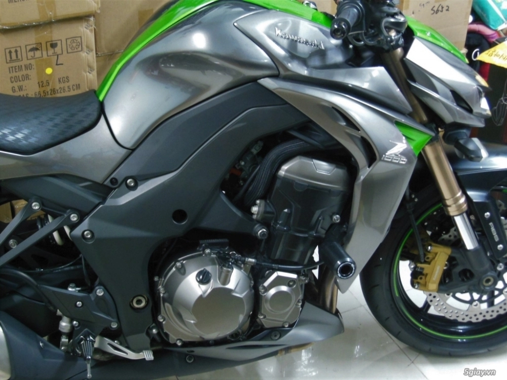 Kawasaki z1000 odo 1700km