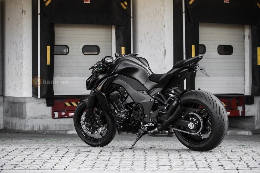 Kawasaki z1000 siêu ngầu với bản độ full black edition