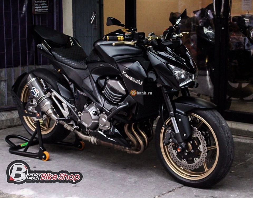 Kawasaki z800 độ phiên bản màu đen đầy huyền bí và phong cách