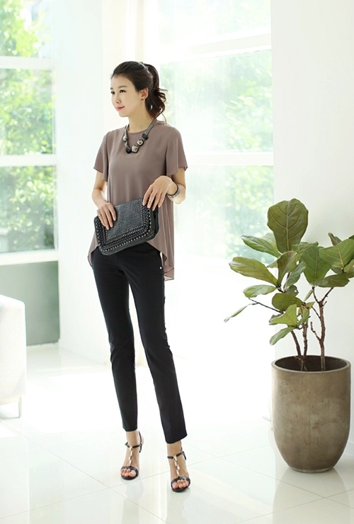 Khi chị em công sở chán mặc váy