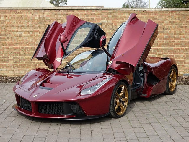 Kinh ngạc siêu xe laferrari đỏ đặc biệt giá 77 tỷ đồng