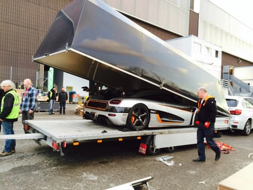 Koenigsegg one1 đã có mặt tại geneva kèm giá khủng