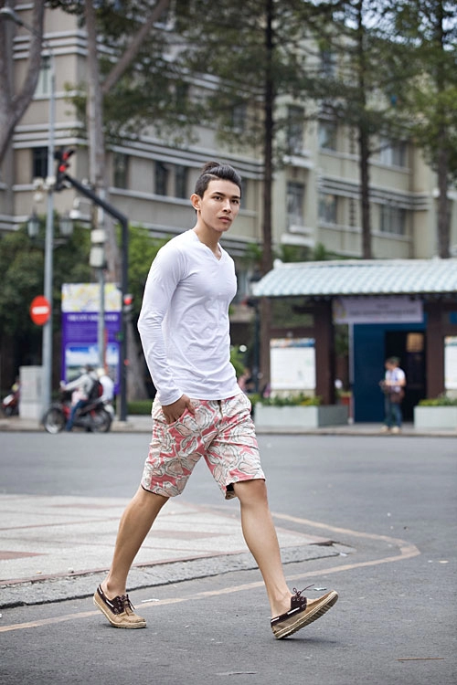 Làm quen với chàng trai mê cột tóc đuôi gà