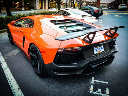  lamborghini aventador khoác áo dmc 