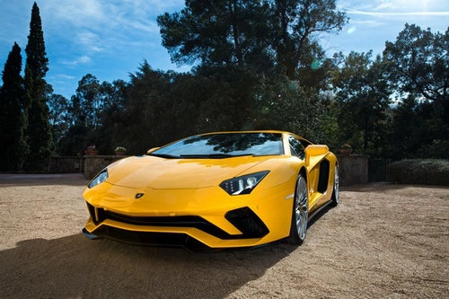 Lamborghini aventador s giá 25 tỷ đồng ra mắt thái lan