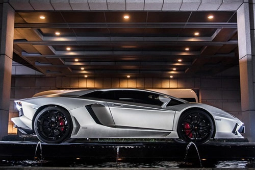 Lamborghini aventador thửa riêng cho thành long