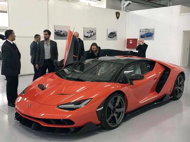 Lamborghini centenario đầu tiên giá 61 tỷ đồng đã có chủ