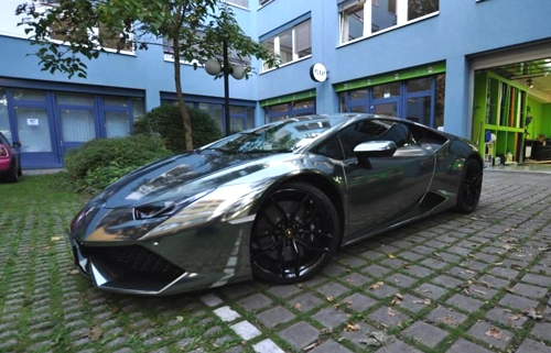  lamborghini huracan bọc crôm sáng bóng 