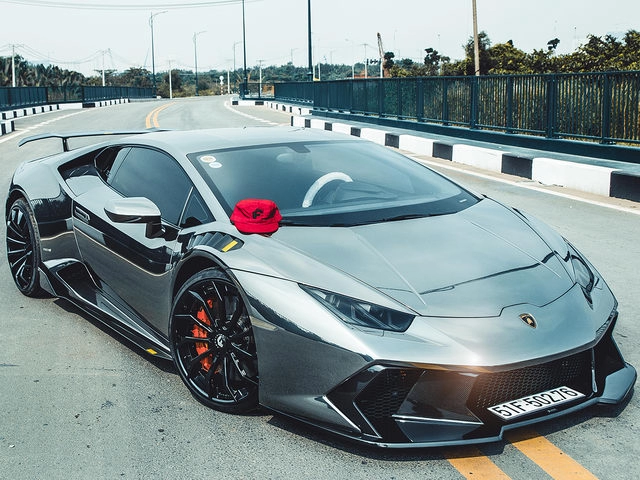 Lamborghini huracan lên mâm forgiato 240 triệu đồng ở việt nam