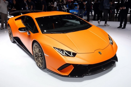 Lamborghini huracan performante có giá 63 tỷ đồng