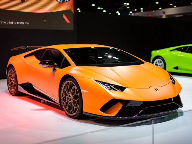 Lamborghini huracan performante giá 63 tỷ đồng ra mắt thái lan