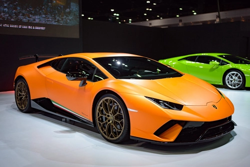 Lamborghini huracan performante giá 63 tỷ đồng ra mắt thái lan