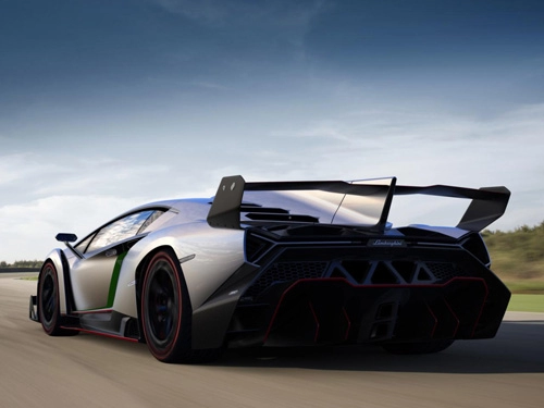 Lamborghini veneno đầu tiên tới tay chủ