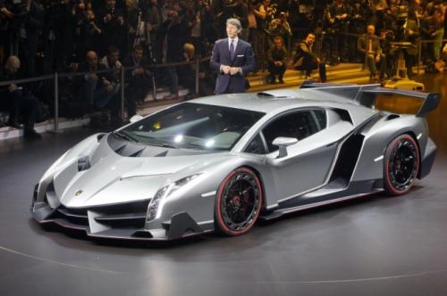 Lamborghini veneno roadster gia 44 triêu usd đươc xac nhân