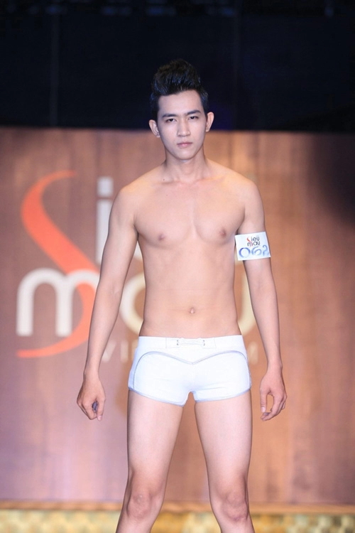 Lan khuê tiếp tục thi siêu mẫu vn