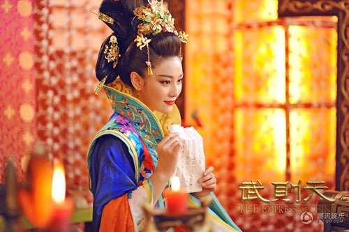 Lật tẩy quá khứ dao kéo của tiêu thục phi