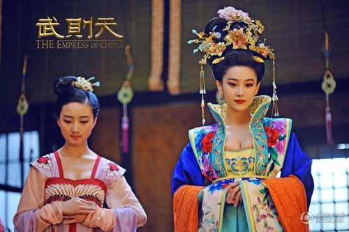Lật tẩy quá khứ dao kéo của tiêu thục phi