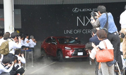 Lexus nx chưa ra mắt đã nhận đơn đặt hàng khủng