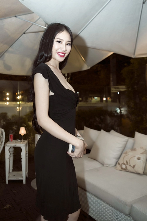 Linh chi tinh khôi cùng sắc trắng