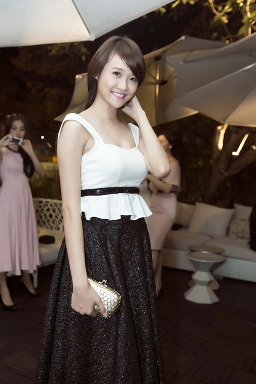 Linh chi tinh khôi cùng sắc trắng