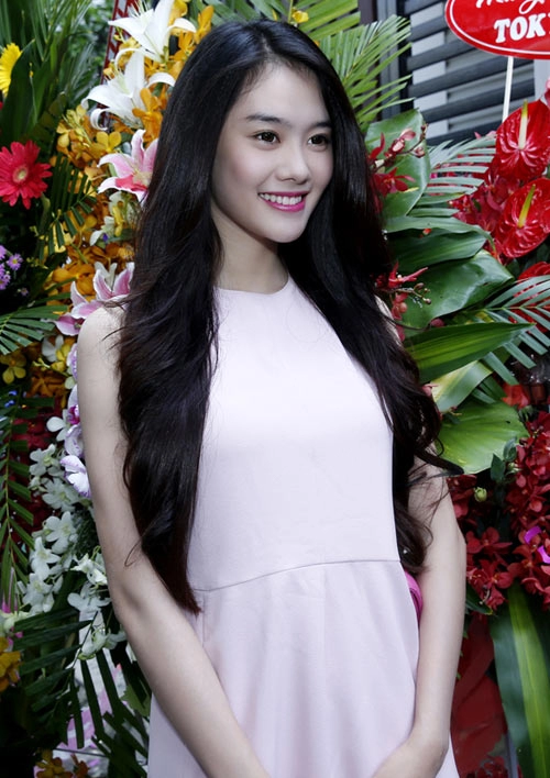 Linh chi võ cảnh tình tứ trên phố