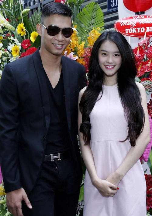 Linh chi võ cảnh tình tứ trên phố