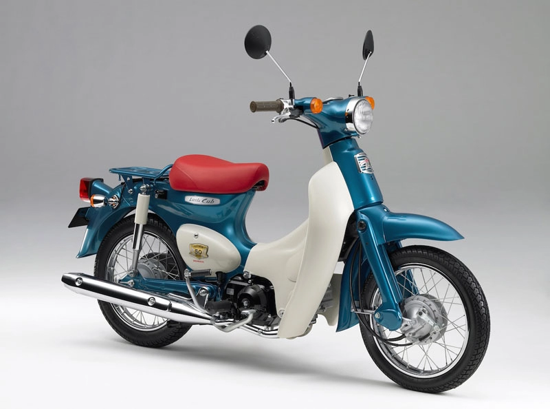 Lô hàng honda little cub 50 đủ màu cập bến tại việt nam