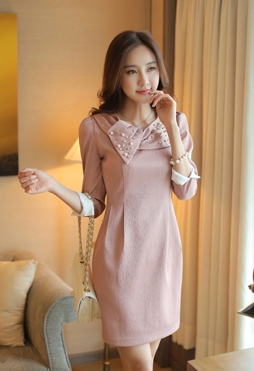 Mặc gì tới công sở ngày giáp tết