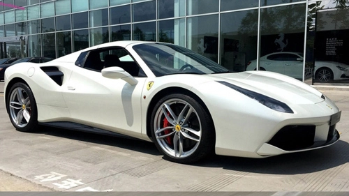 Mãn nhãn những pha bứt tốc của ferrari 488 gtb tại việt nam