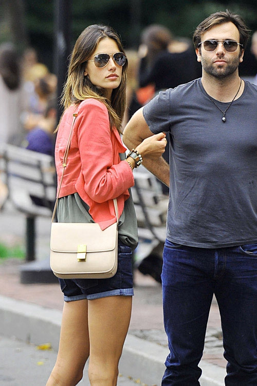 Mãn nhãn với túi xách của alessandra ambrosio