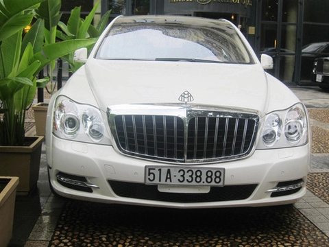  maybach 62s và phantom rồng chạm mặt tại hà nội 