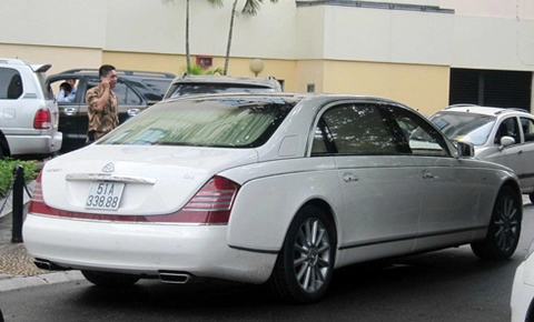  maybach 62s và phantom rồng chạm mặt tại hà nội 