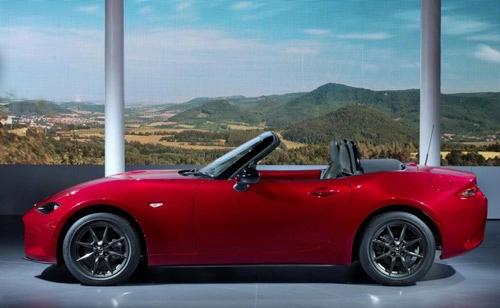 Mazda mx-5 2016 chiếc mui trần hấp dẫn