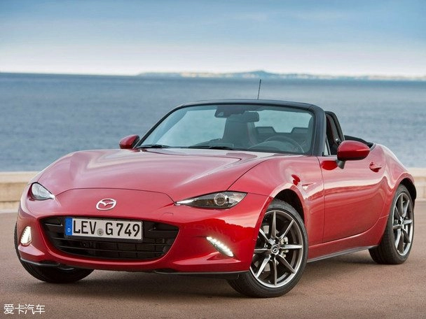 Mazda mx-5 sẽ có phiên bản mui trần cứng