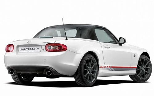 Mazda mx-5 senshu mui trần mê hoặc giới trẻ