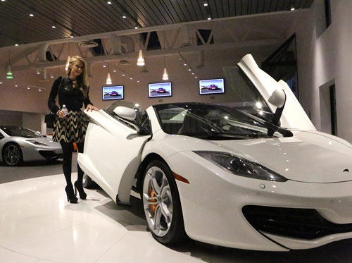 Mclaren 12c spider lọt mắt xanh paris hilton