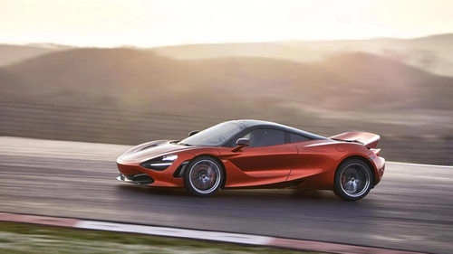 Mclaren 720s có giá từ 58 tỷ đồng