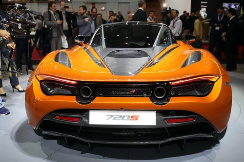 Mclaren 720s có giá từ 58 tỷ đồng