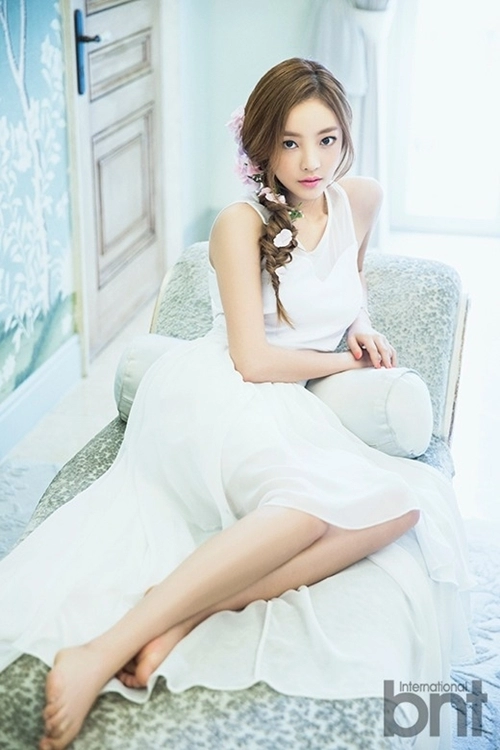 Mẹ anh không thích em mặc váy