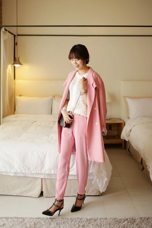 Mẹo mặc đẹp cho nữ công sở nấm lùn