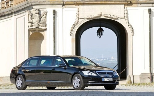 Mercedes-benz s-class pullman lần đầu lộ diện