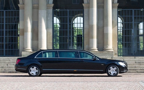 Mercedes-benz s-class pullman lần đầu lộ diện