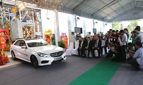  mercedes-benzvận hành nhà máy 10 triệu usd 