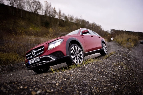 Mercedes giới thiệu e-class all-terrain chuyên off-road