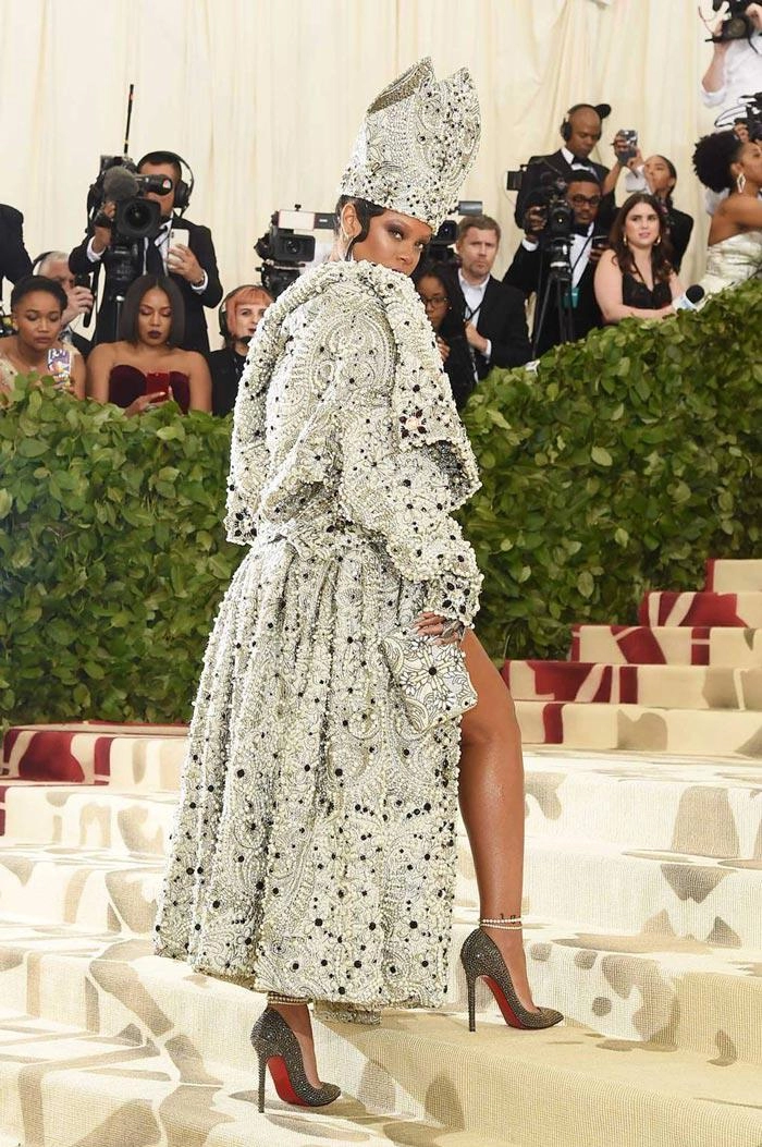 Met gala 2018 cuộc chiến lại đến từ rihanna và katy perry