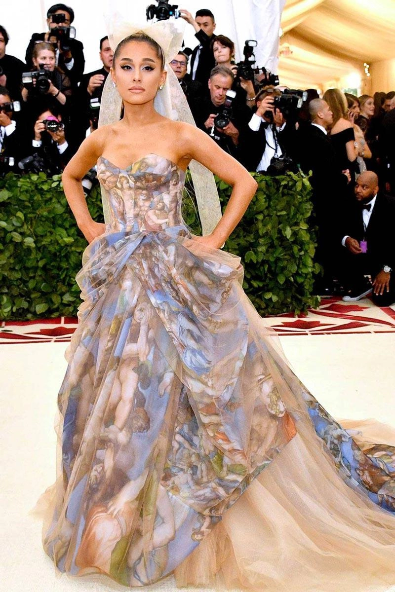 Met gala 2018 cuộc chiến lại đến từ rihanna và katy perry