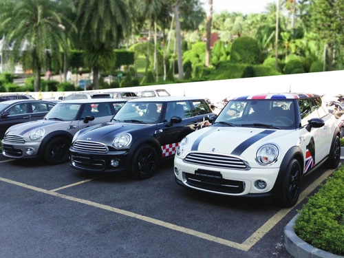  mini cooper baker street khoác áo mới mùa giáng sinh 