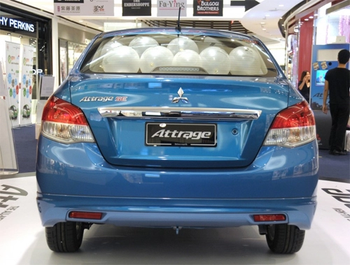  mitsubishi attrage 