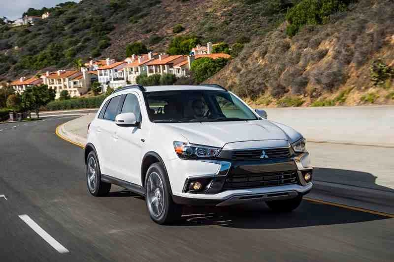 Mitsubishi outlander sport 2016 đã có giá